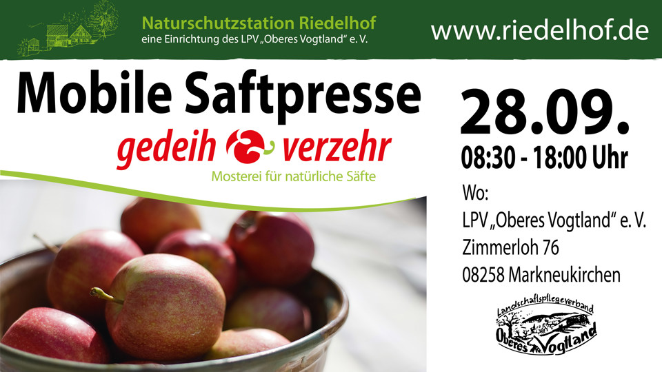 Mobile Saftpresse vor Ort