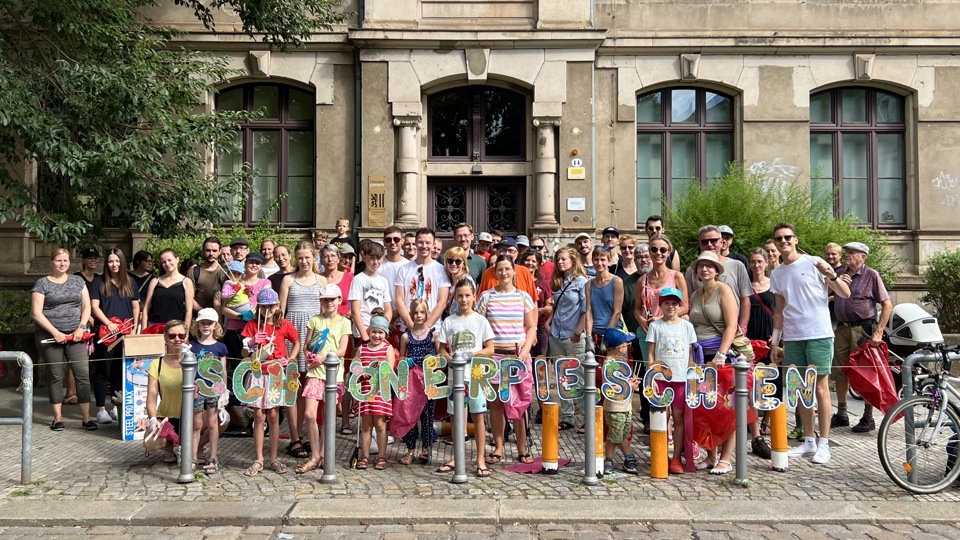 Müllsammelaktion in Dresden-Pieschen